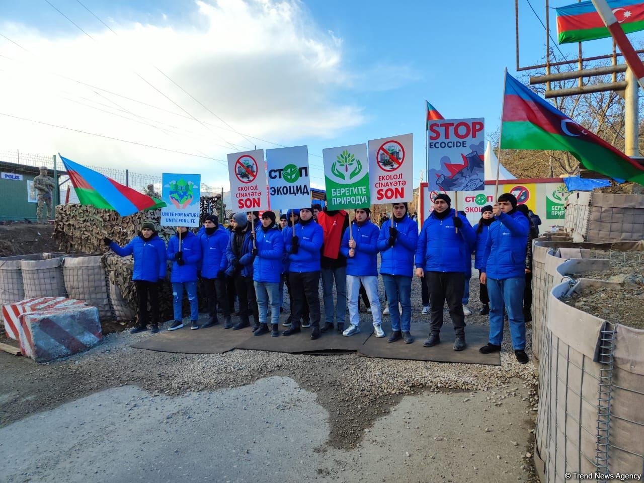 Peaceful protest of Azerbaijani eco-activists continues on Lachin-Khankendi road (PHOTO)