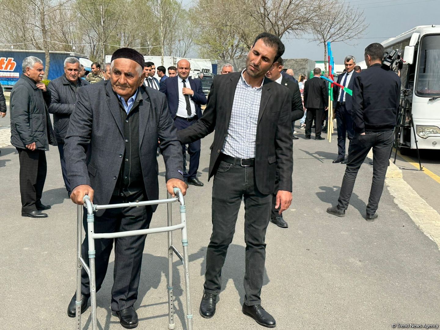 Azerbaijani resettles former IDPs to Talish village (PHOTO)