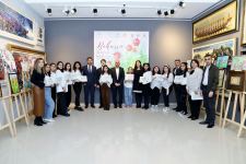 Насыщенные краски и хорошее настроение – весенняя выставка в Баку (ФОТО)
