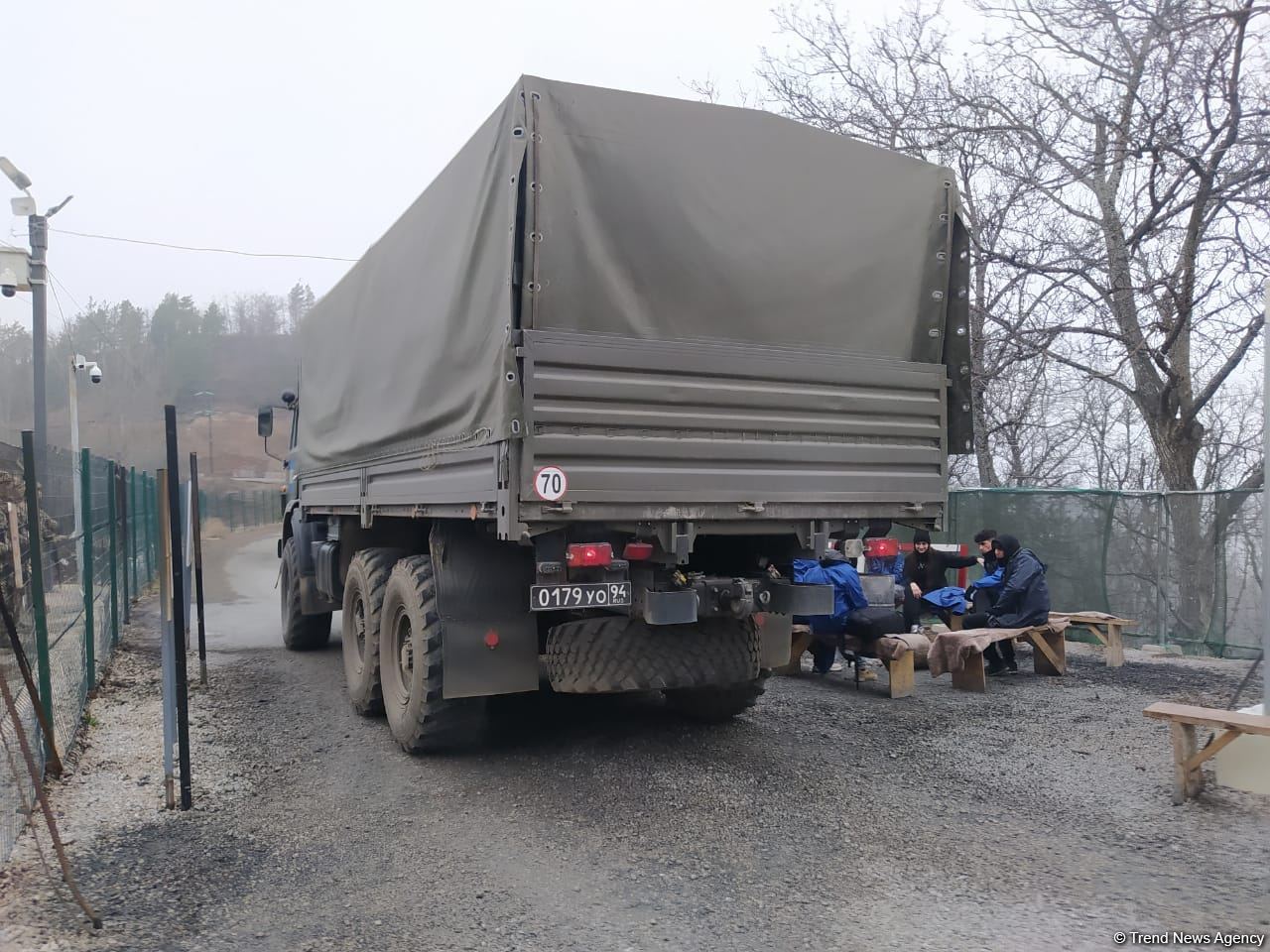 По Лачинской дороге беспрепятственно проехала автоколонна миротворцев (ФОТО)