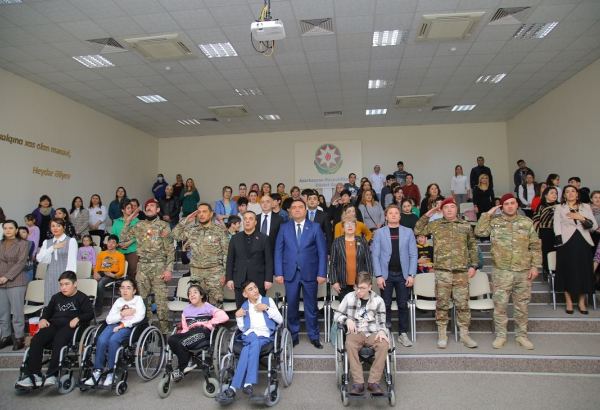 В Баку представлены итоги проекта "Özümüzü kəşf edək" с участием ветеранов Карабахской войны (ФОТО)