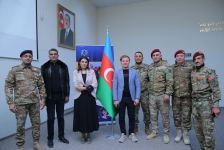 В Баку представлены итоги проекта "Özümüzü kəşf edək" с участием ветеранов Карабахской войны (ФОТО)