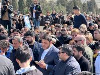 В Баку проходят похороны погибшего в ДТП Огтая Алиева (ФОТО)