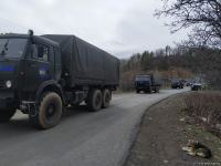 По Лачинской дороге проехала еще одна автоколонна миротворцев (ФОТО)
