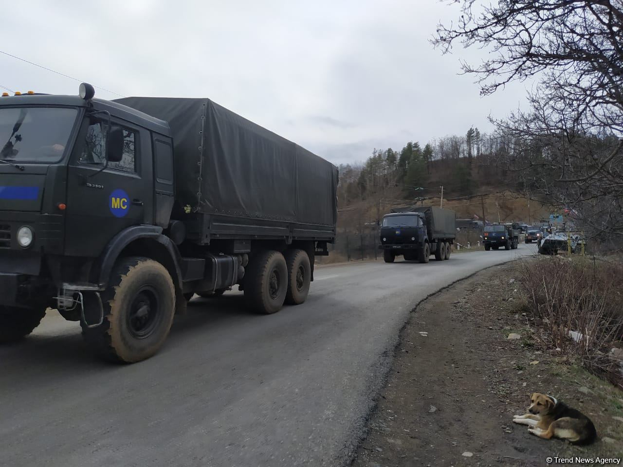 По Лачинской дороге проехала еще одна автоколонна миротворцев (ФОТО)