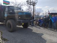 По Лачинской дороге беспрепятственно проехали 19 автомобилей миротворцев (ФОТО)