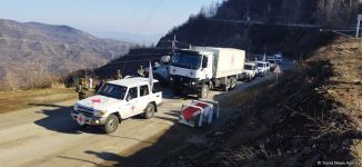 По Лачинской дороге проехала автоколонна МККК (ФОТО)