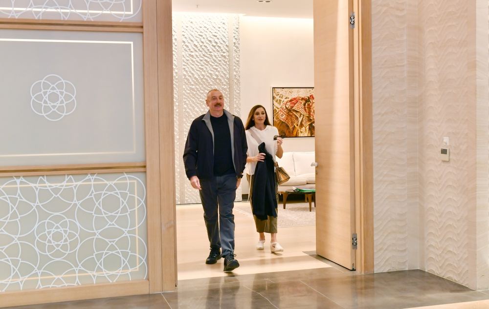 Президент Ильхам Алиев и Первая леди Мехрибан Алиева наблюдали за благотворительным матчем между командами «Карабах» и «Галатасарай» (ФОТО/ВИДЕО)
