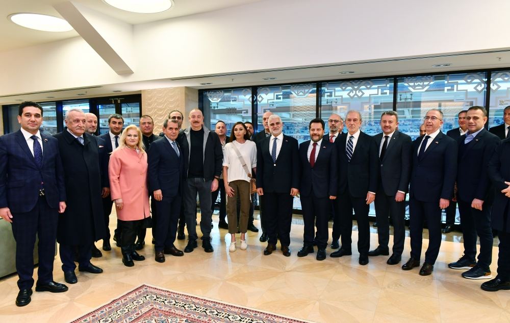 Президент Ильхам Алиев и Первая леди Мехрибан Алиева наблюдали за благотворительным матчем между командами «Карабах» и «Галатасарай» (ФОТО/ВИДЕО)