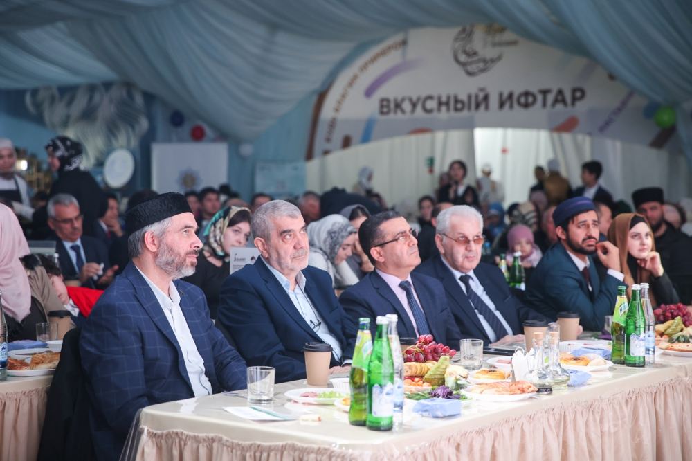 От имени вице-президента Фонда Гейдара Алиева Лейлы Алиевой в Москве дан ифтар (ФОТО)