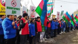 На Лачинской дороге оживление: активисты призывают мировую общественность отреагировать на экотеррор (ФОТО)