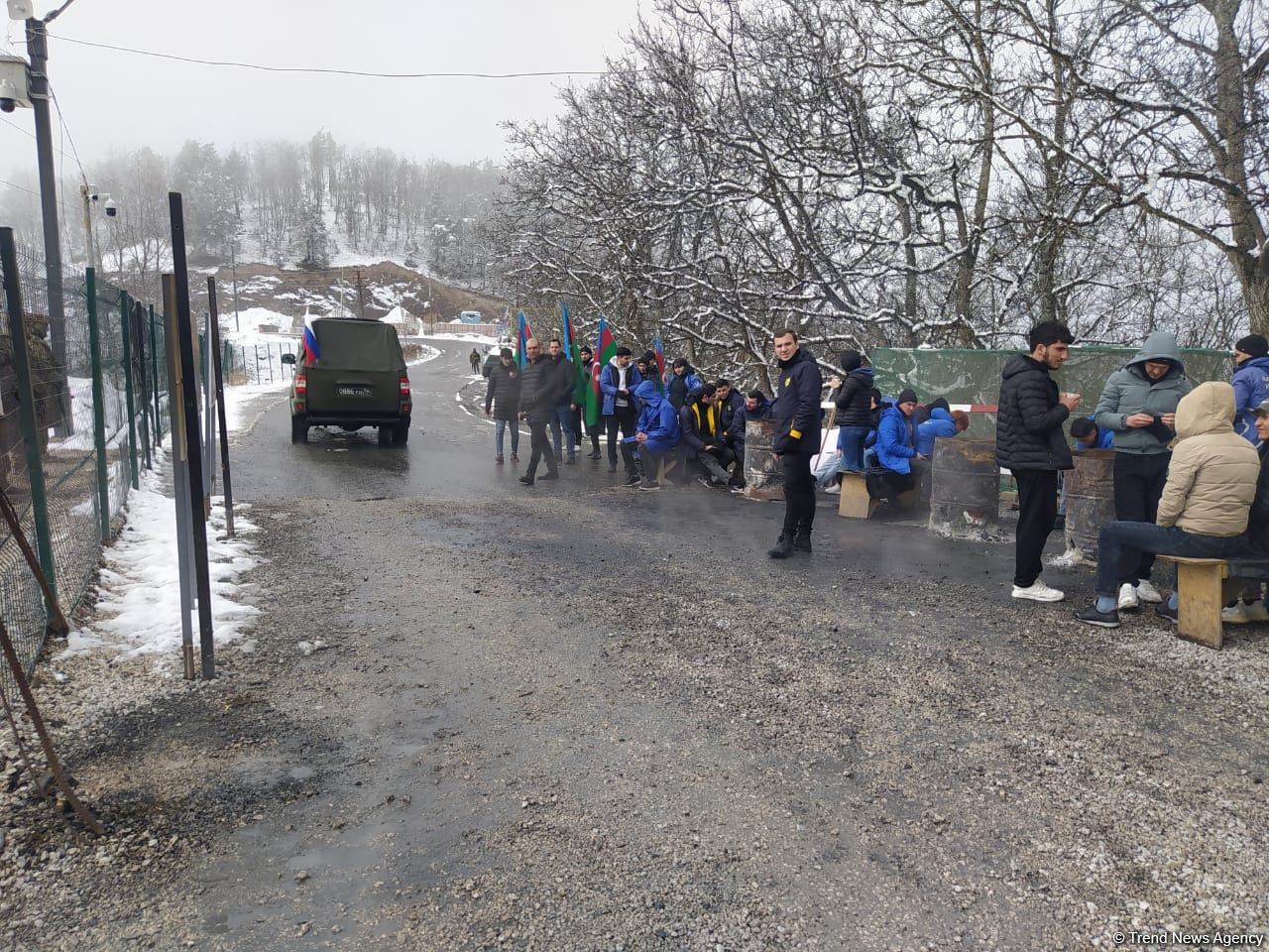 По Лачинской дороге беспрепятственно проехала очередная автоколонна РМК (ФОТО)