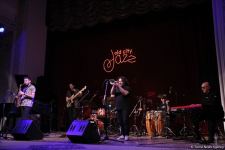 От 50 до 70… Весенний джаз в вечернем Баку под ритмы Old City Jazz (ФОТО)
