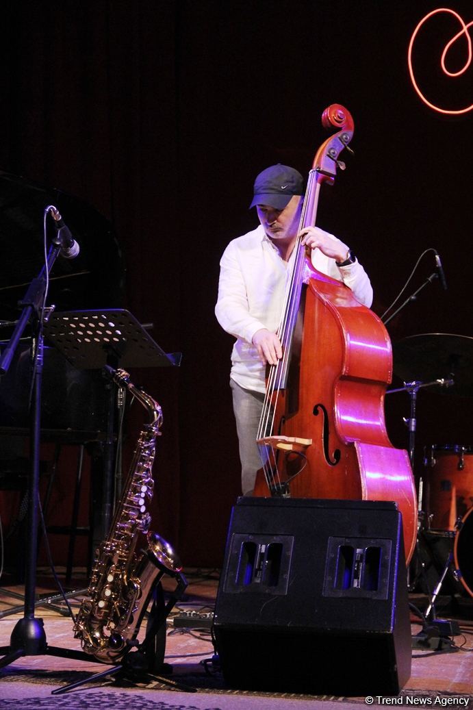 От 50 до 70… Весенний джаз в вечернем Баку под ритмы Old City Jazz (ФОТО)