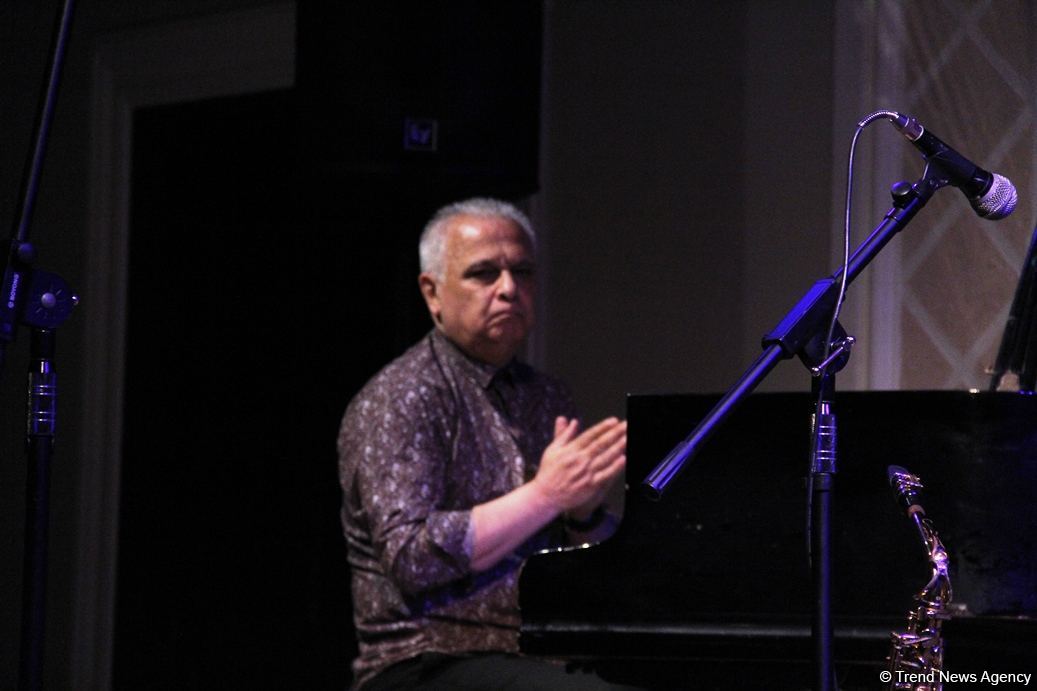 От 50 до 70… Весенний джаз в вечернем Баку под ритмы Old City Jazz (ФОТО)