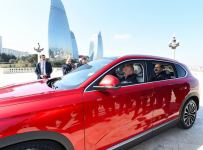 Президенту Азербайджана Ильхаму Алиеву представлен первый турецкий электромобиль Togg (ФОТО/ВИДЕО)