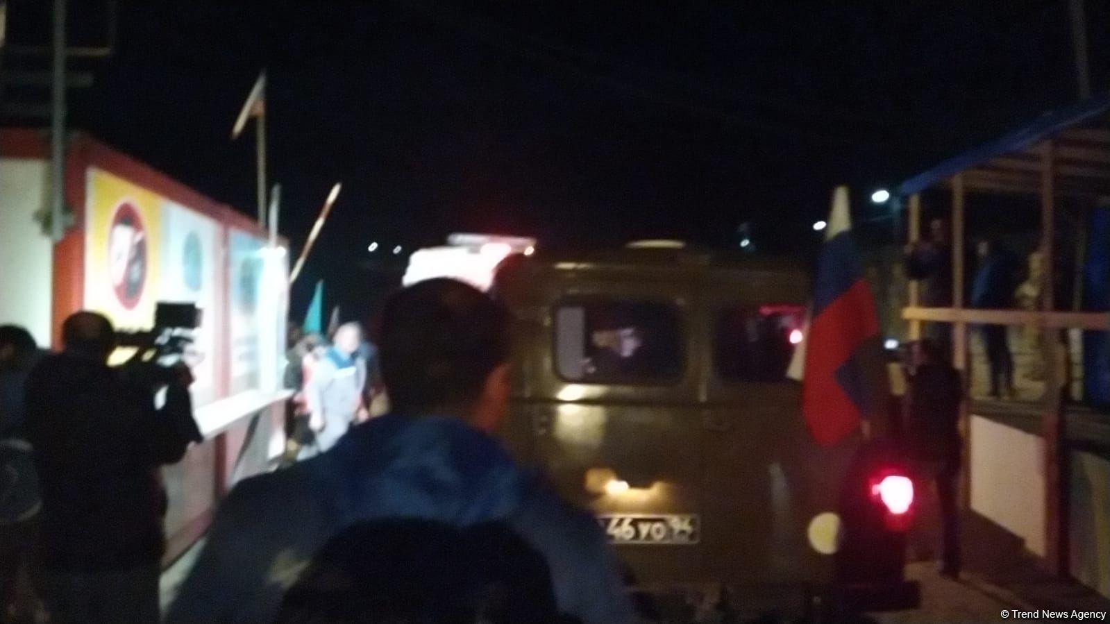 На дороге Ханкенди-Лачин азербайджанские врачи оказали помощь проживающей в Карабахе армянке (ФОТО/ВИДЕО)
