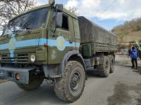 По Лачинской дороге беспрепятственно проехала автоколонна миротворцев (ФОТО)