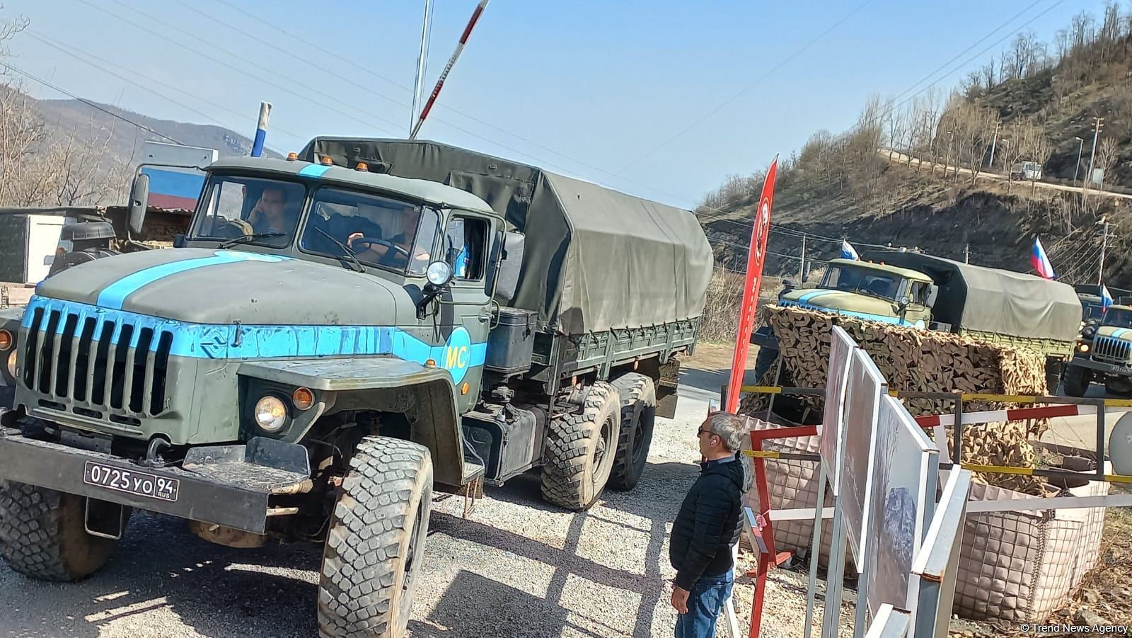 Convoy of Russian peacekeepers moves freely along Azerbaijan's Lachin-Khankendi road (PHOTO)