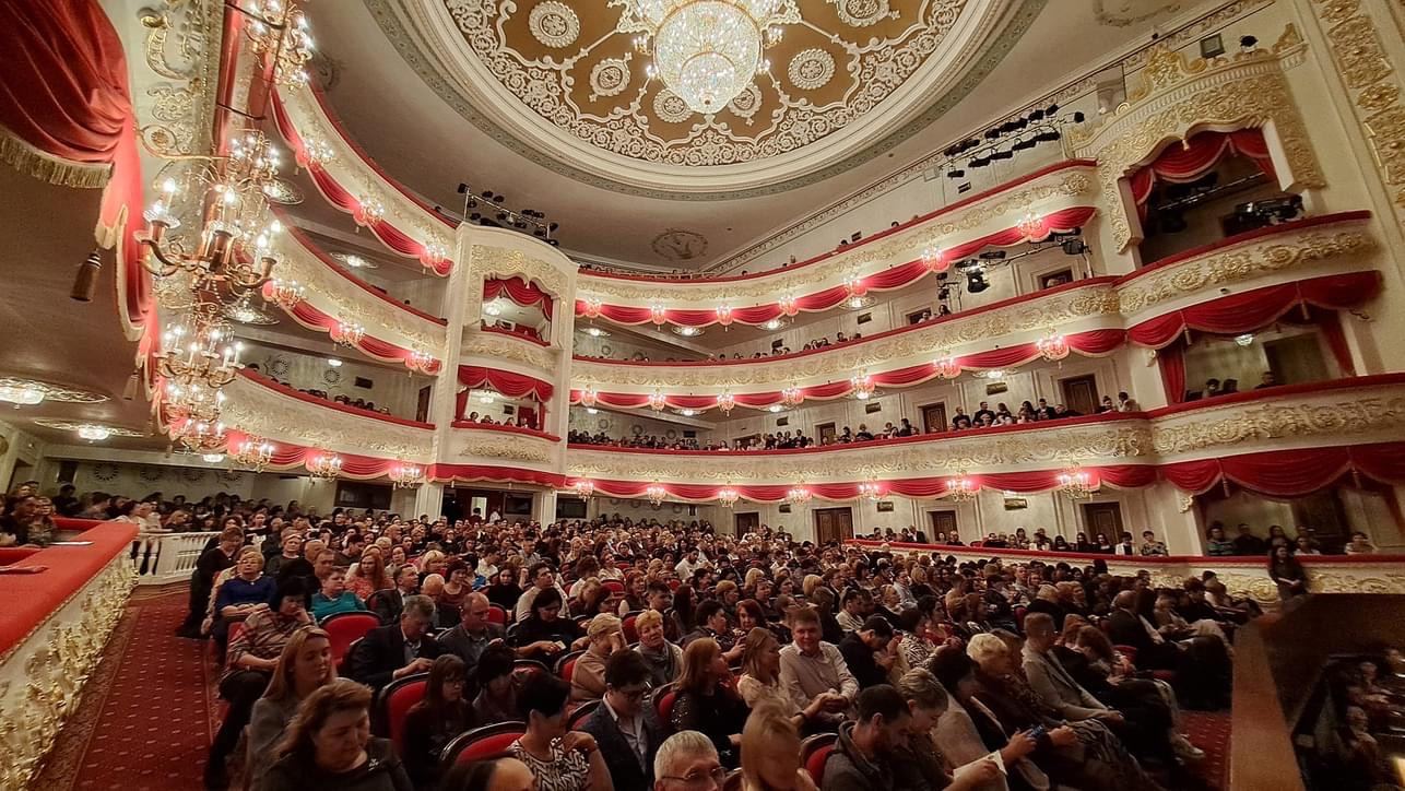 Успех азербайджанского дирижера в России (ФОТО)