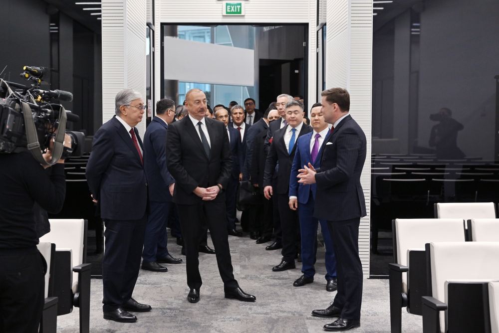 Президенты Азербайджана и Казахстана побывали в Международном финансовом центре "Астана" (ФОТО)