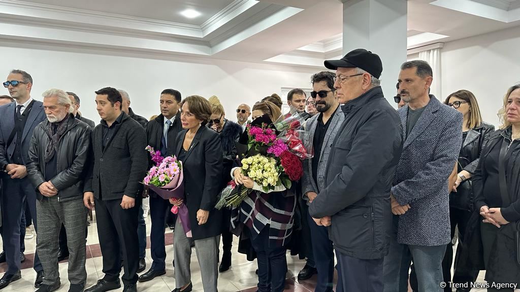 Народную артистку Азербайджана Ирану Тагизаде аплодисментами проводили в последний путь (ФОТО)