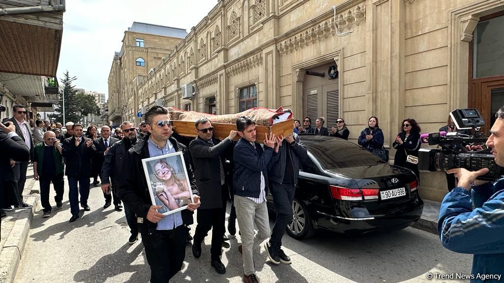 Народную артистку Азербайджана Ирану Тагизаде аплодисментами проводили в последний путь (ФОТО)