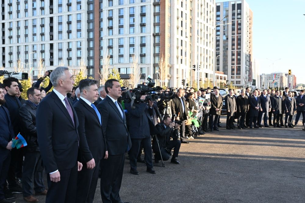 Президент Ильхам Алиев принял участие в открытии улицы Гейдара Алиева в Астане (ФОТО)