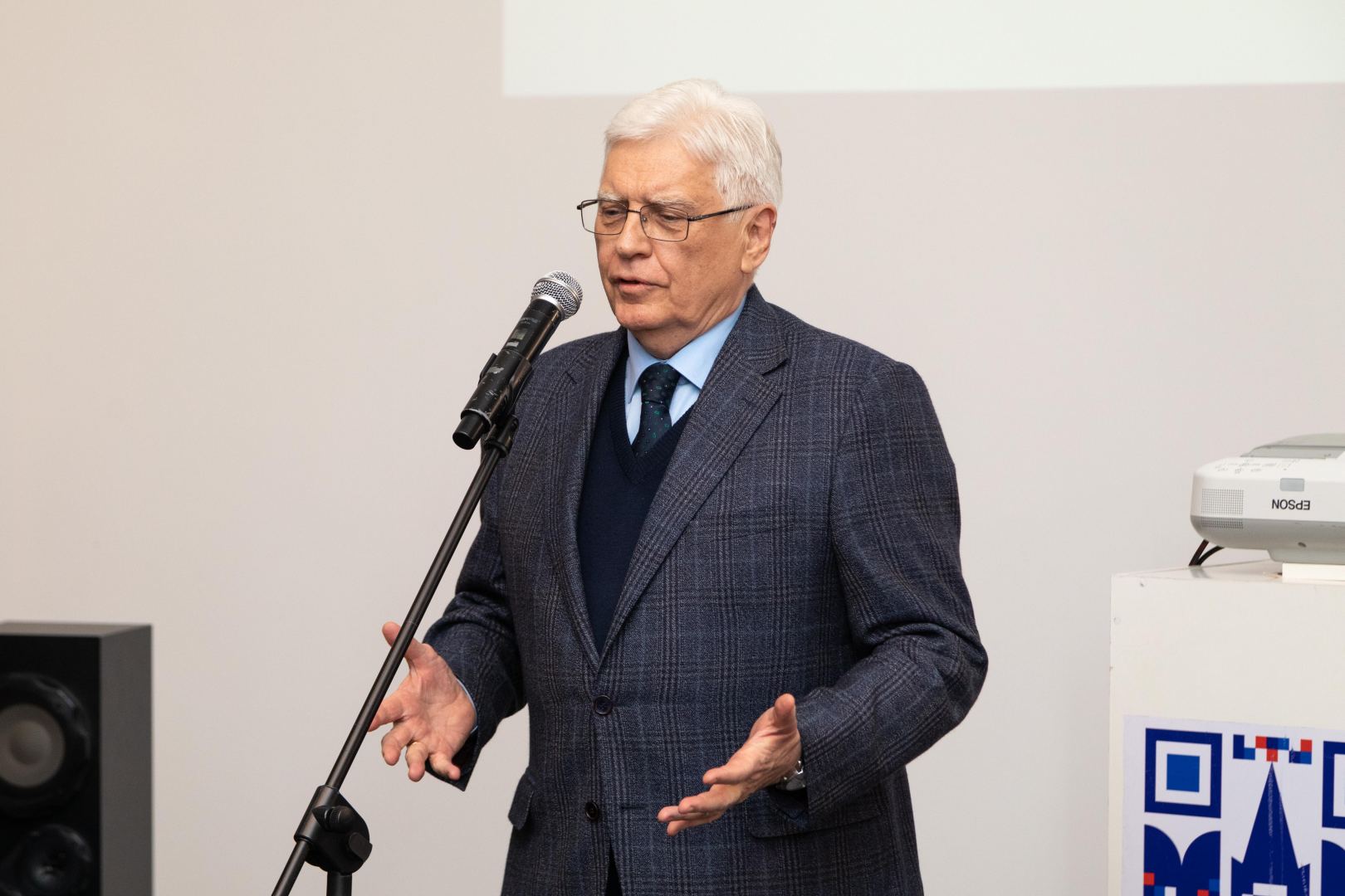 Состоялся показ фильма Вагифа Мустафаева "Фикрет Амиров" (ФОТО)