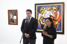 В Тбилиси открылась юбилейная выставка азербайджанского художника Чингиза Фарзалиева "По ступеням времени" (ФОТО)