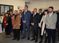 В Тбилиси открылась юбилейная выставка азербайджанского художника Чингиза Фарзалиева "По ступеням времени" (ФОТО)