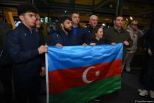 Азербайджанских тяжелоатлетов встретили в Баку с большим воодушевлением (ФОТО/ВИДЕО)