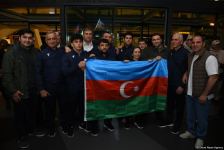 Азербайджанских тяжелоатлетов встретили в Баку с большим воодушевлением (ФОТО/ВИДЕО)