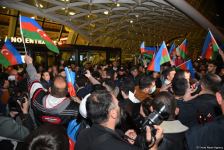 Азербайджанских тяжелоатлетов встретили в Баку с большим воодушевлением (ФОТО/ВИДЕО)