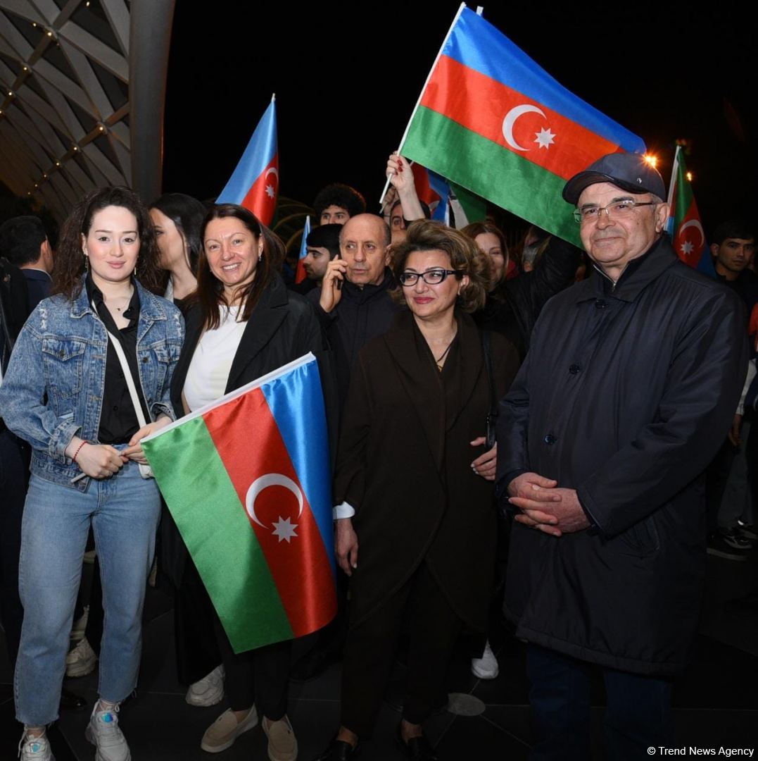 Азербайджанских тяжелоатлетов встретили в Баку с большим воодушевлением (ФОТО/ВИДЕО)