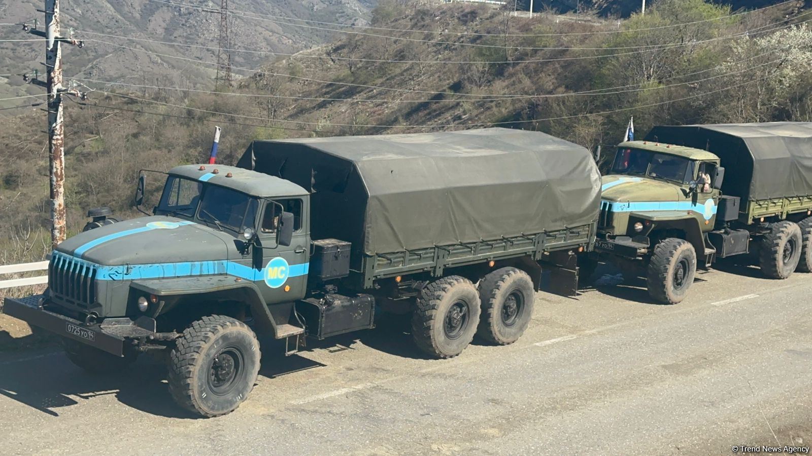 По Лачинской дороге беспрепятственно проехали 5 автомобилей миротворцев (ФОТО)