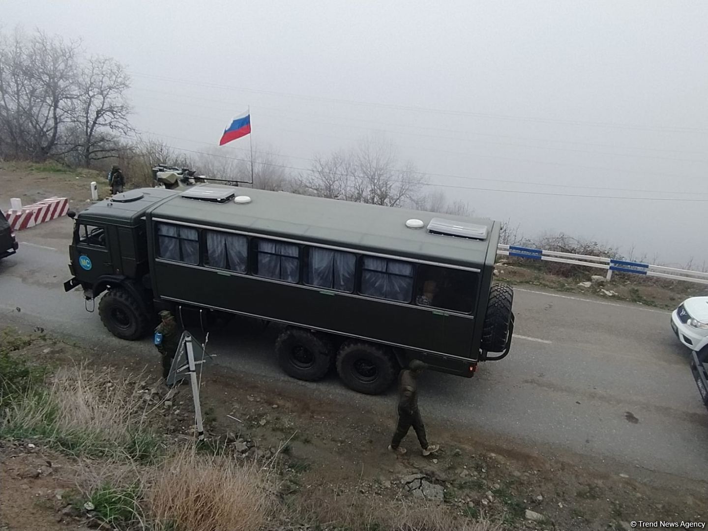 Russian peacekeepers' vehicles move freely along Azerbaijani Lachin-Khankendi road (PHOTO)