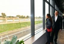 Президент Ильхам Алиев и Первая леди Мехрибан Алиева приняли участие в открытии Нефтчалинского Олимпийского спортивного комплекса (ФОТО/ВИДЕО)