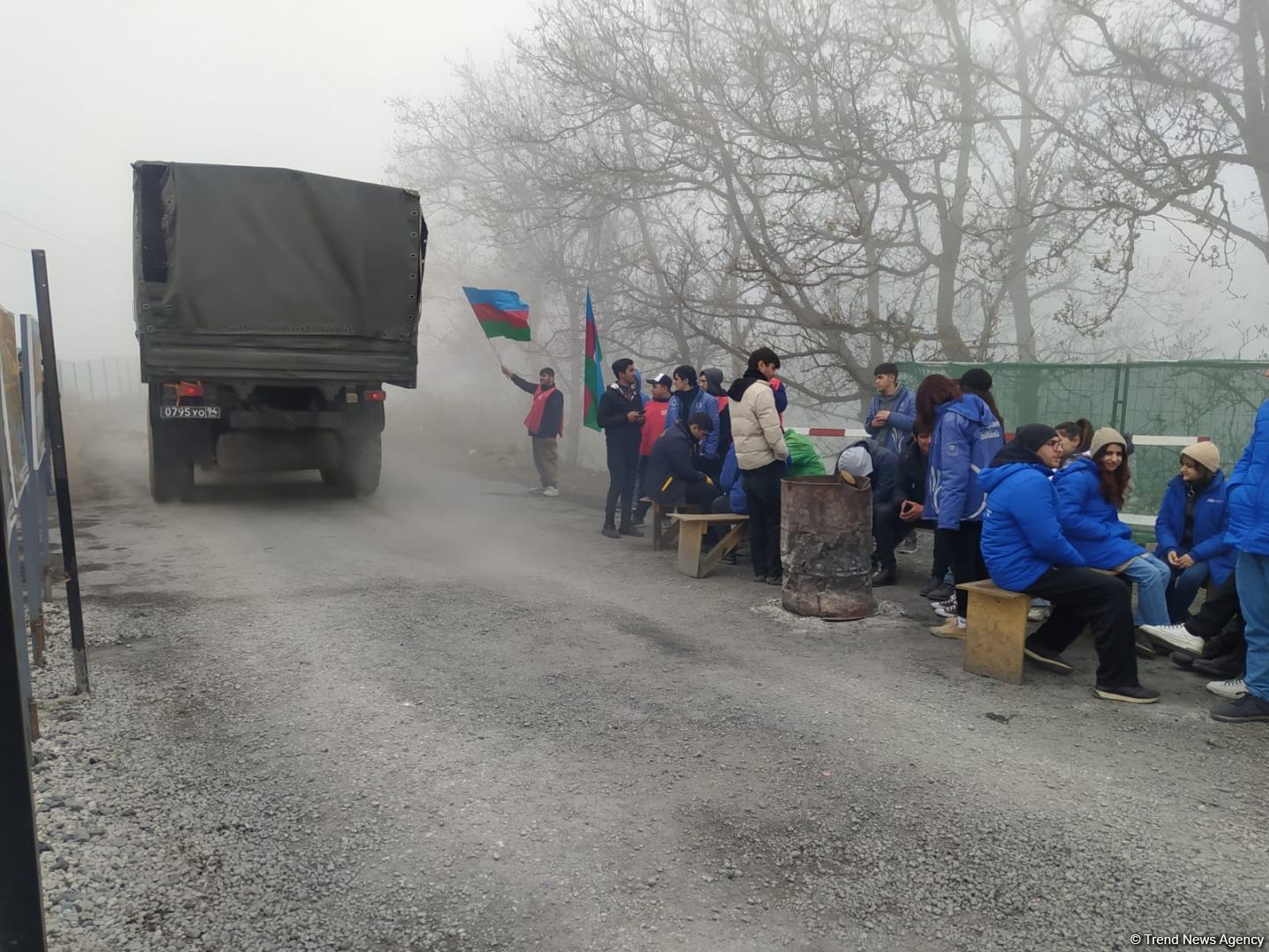 По Лачинской дороге беспрепятственно проехали 39 транспортных средств миротворцев (ФОТО)