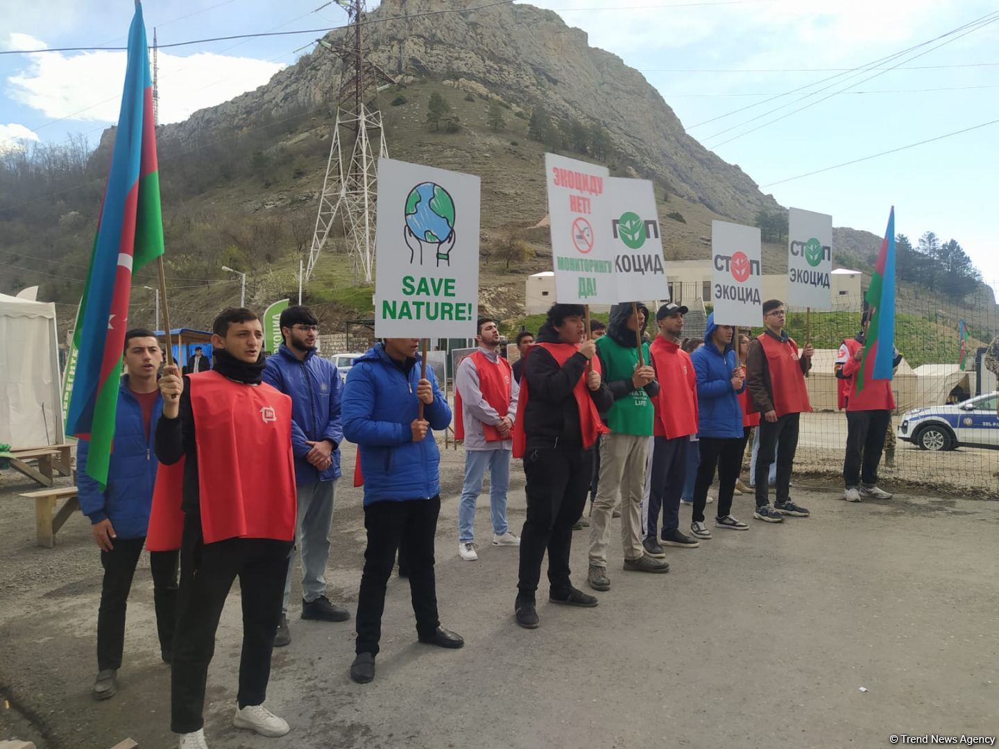 Акция протеста на Лачинской дороге продолжается 129-й день (ФОТО)