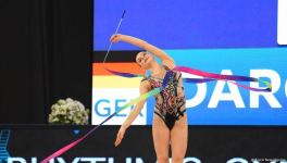 Лучшие моменты второго дня соревнований Кубка мира по художественной гимнастике в Баку (ФОТО)