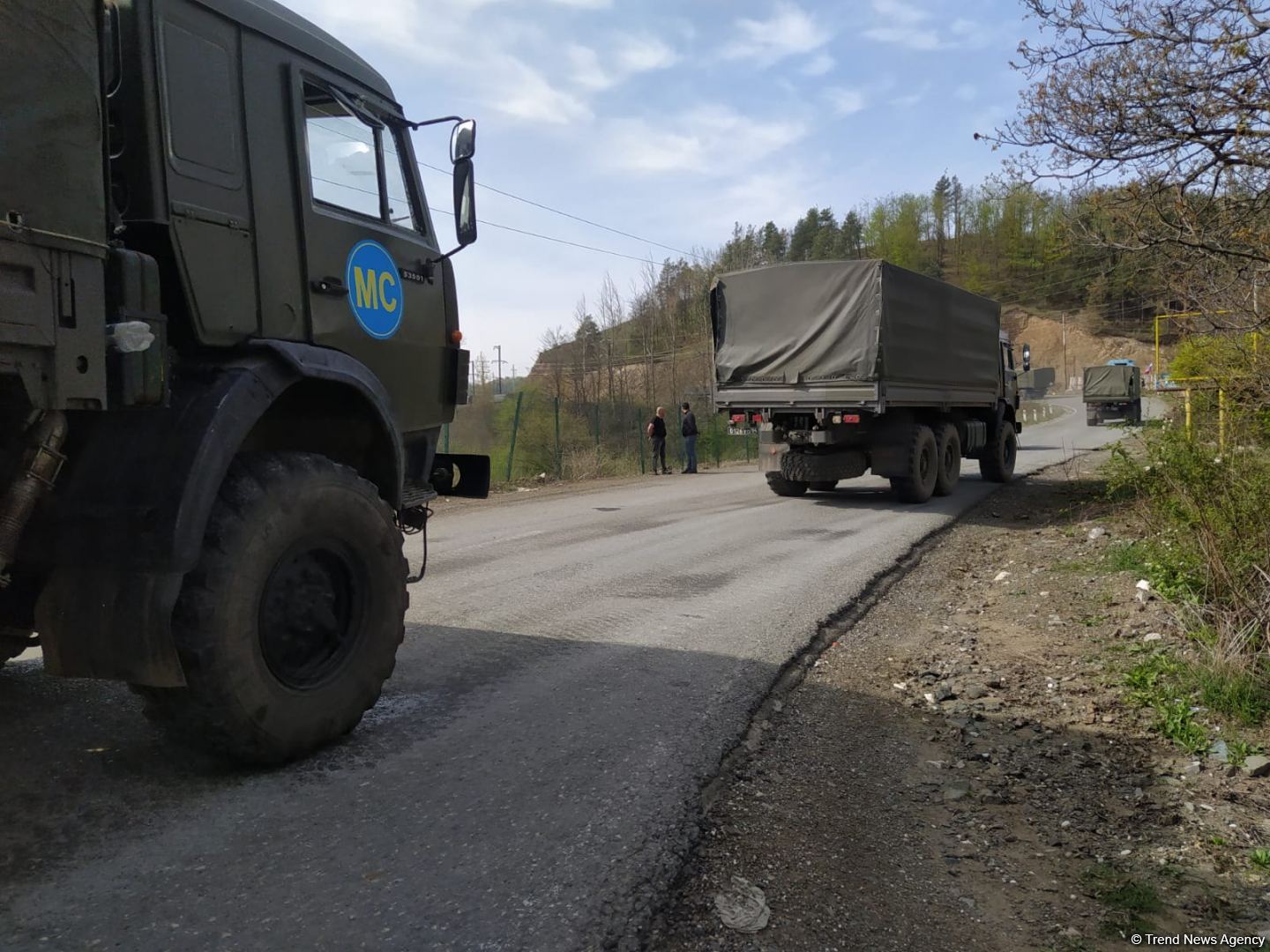 По Лачинской дороге беспрепятственно проехала автоколонна миротворцев (ФОТО)