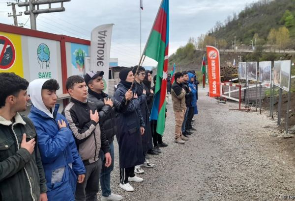 Peaceful protest of Azerbaijani eco-activists continues on Lachin-Khankendi road (PHOTO)