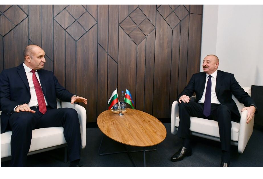 Состоялась встреча Президента Ильхама Алиева с Президентом Болгарии Руменом Радевым один на один (ВИДЕО)