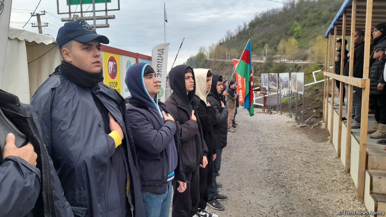 Акция протеста на Лачинской дороге продолжается 135-й день (ФОТО)