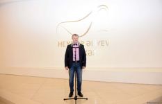 Впервые в Азербайджане открывшаяся выставка произведений Сальвадора Дали в Центре Гейдара Алиева вызвала большой интерес (ВИДЕО/ФОТО)