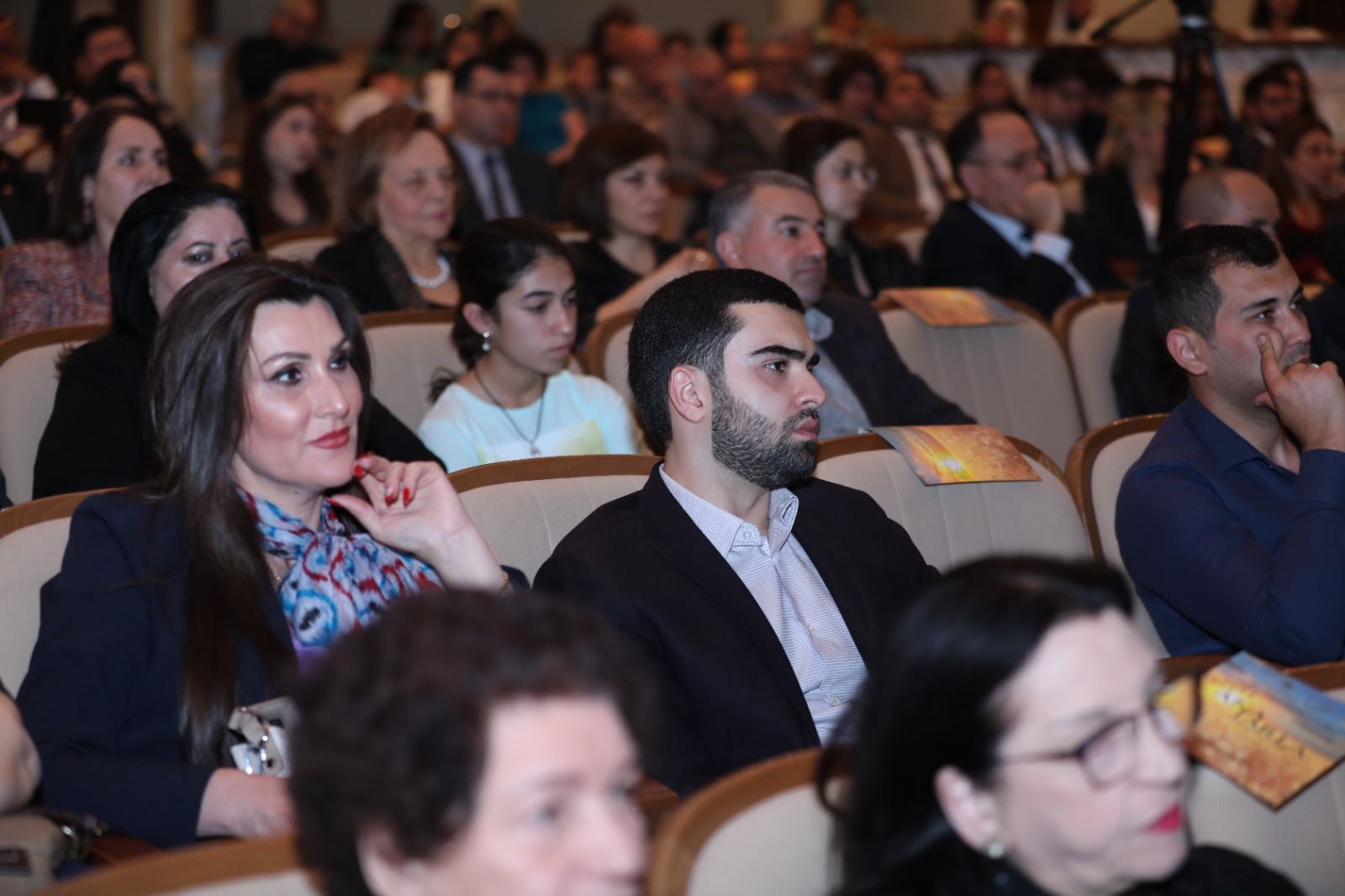 Премьера в Баку! "Материнское поле" – от юношеской радости до глубокой скорби и тоски (ФОТО)