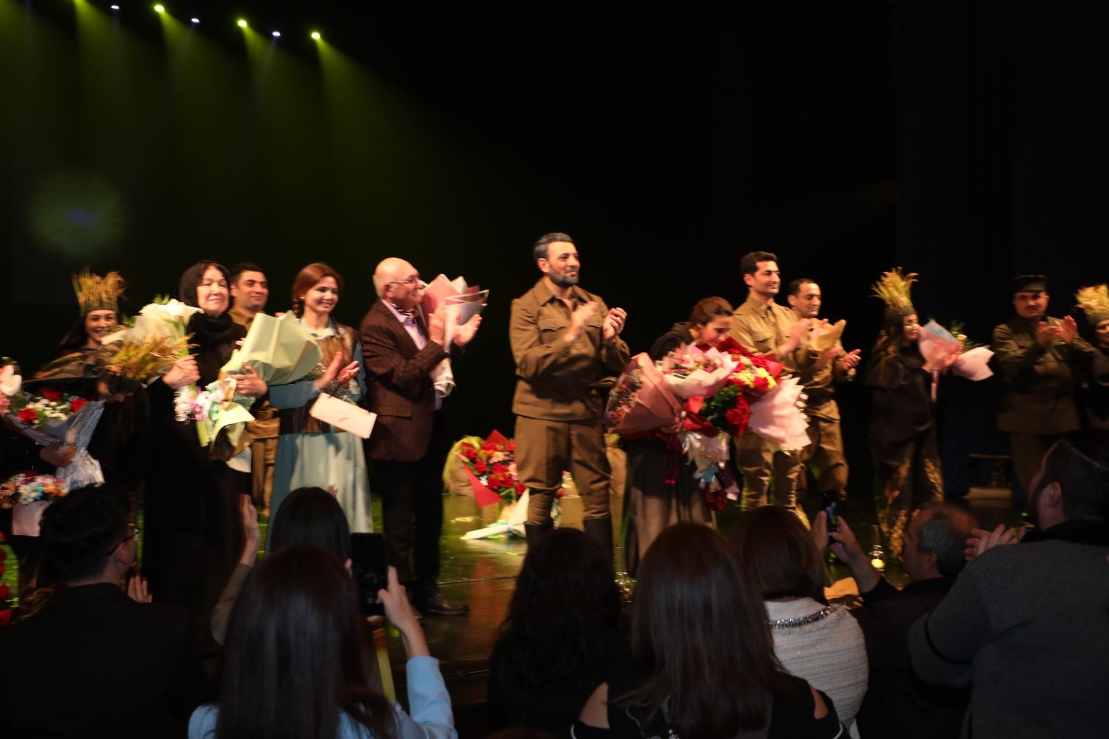 Премьера в Баку! "Материнское поле" – от юношеской радости до глубокой скорби и тоски (ФОТО)