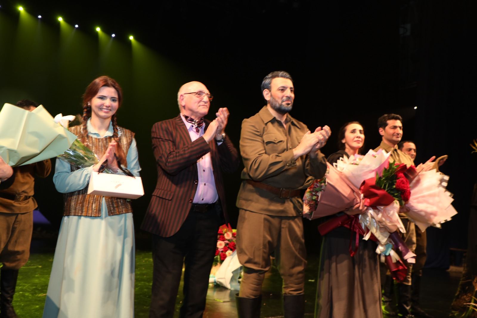 Премьера в Баку! "Материнское поле" – от юношеской радости до глубокой скорби и тоски (ФОТО)