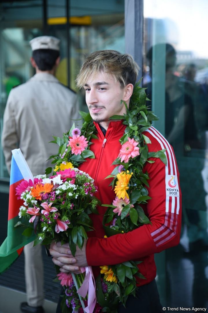 В Баку прибыли турецкие спортсмены, одержавшие победу на чемпионате Европы в Ереване (ФОТО)